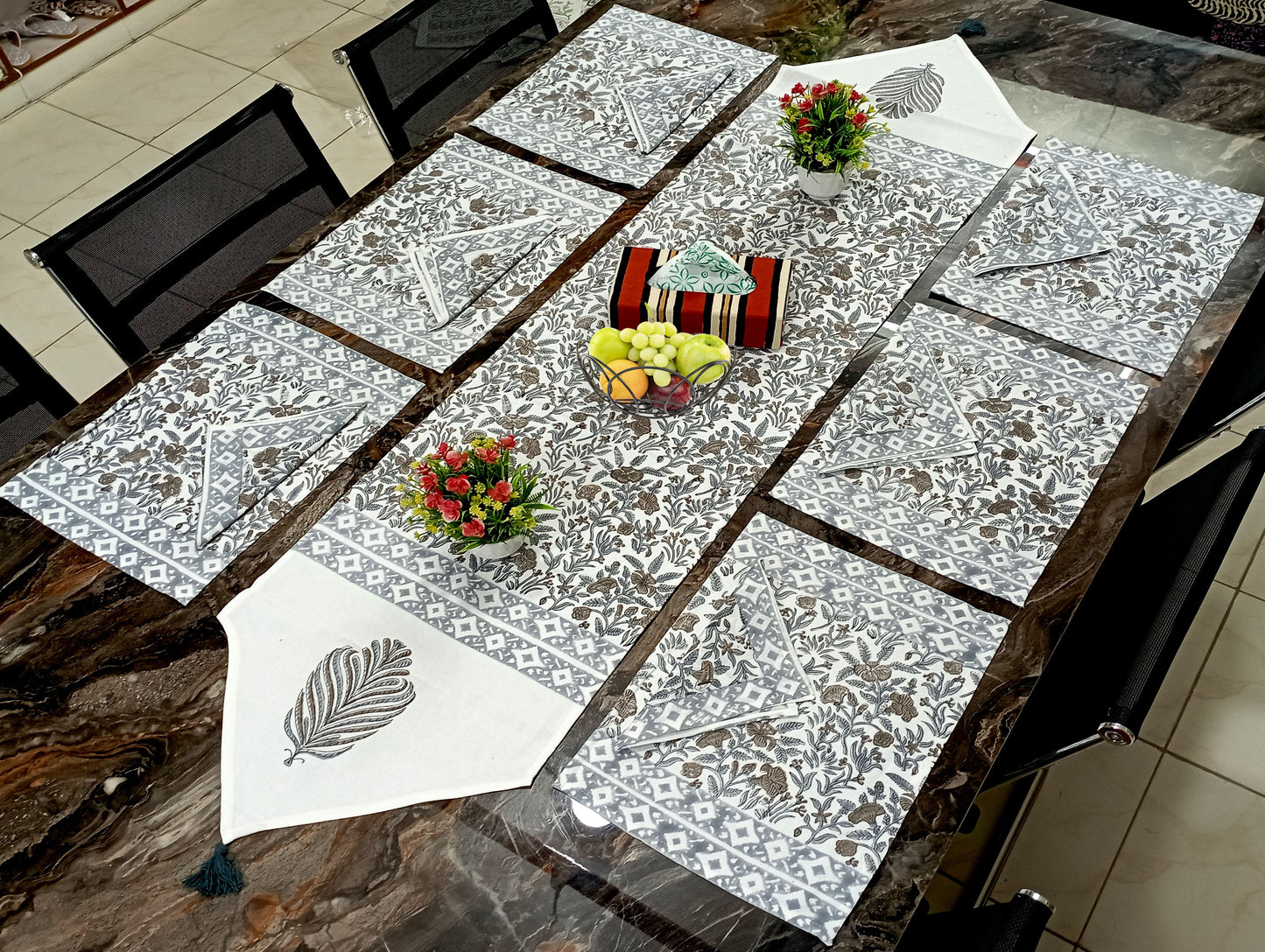 Brown-Haad-Printed-Cotton-Table-Mat-Set