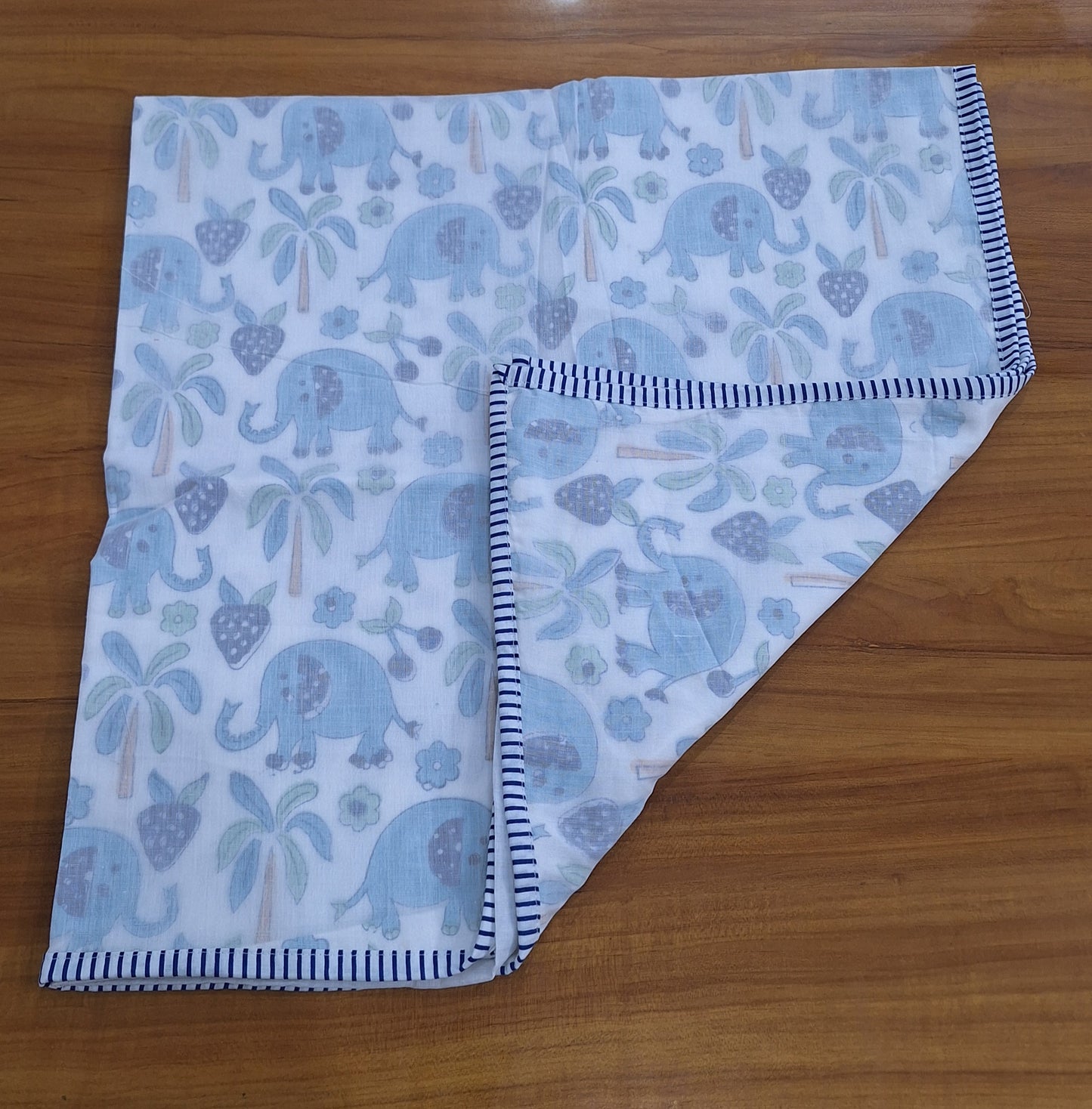 Little Elephant Jungle Print Reversible Baby Dohar