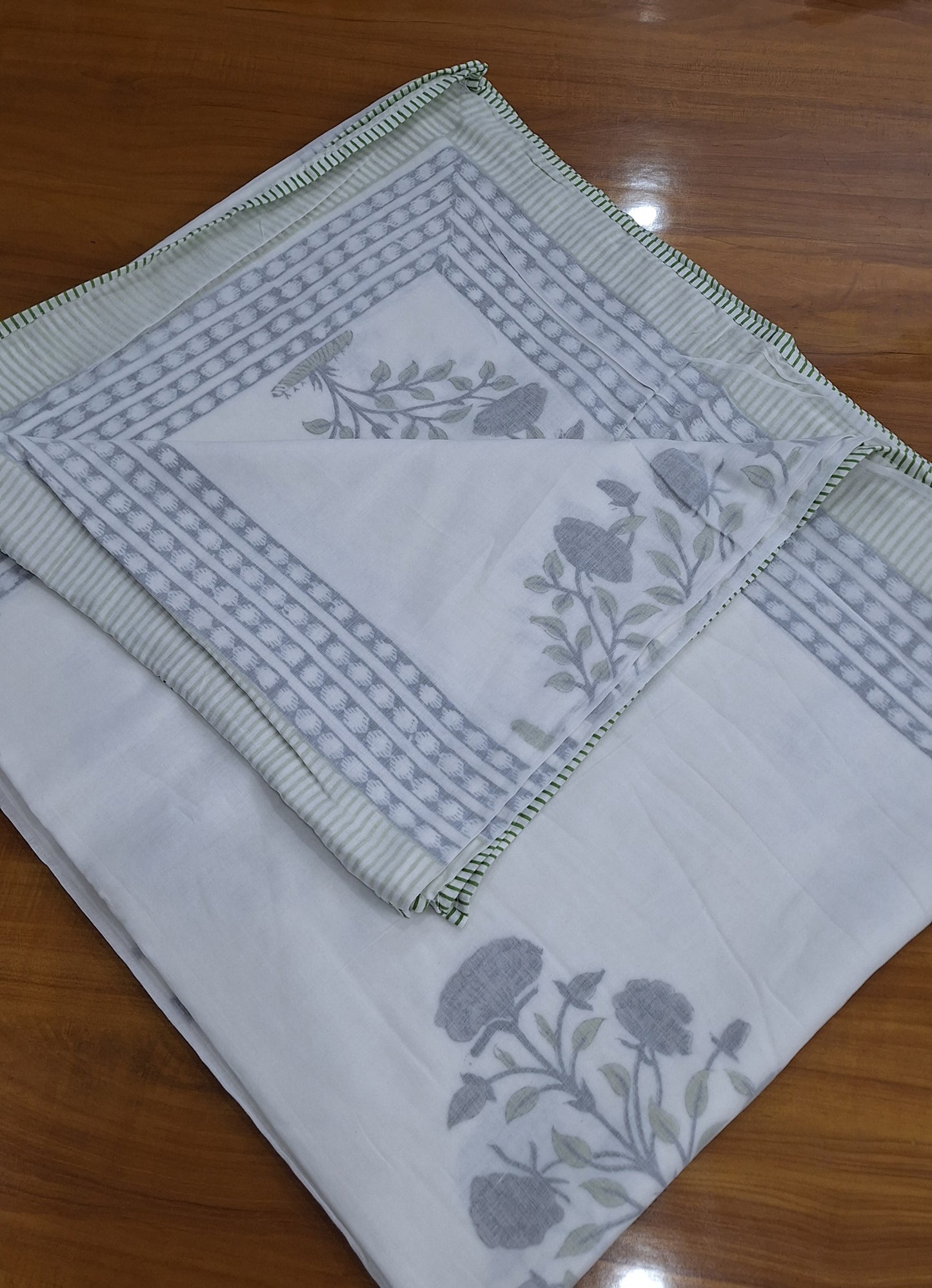Hand Block Beautiful Buta Printed Cotton Dohar