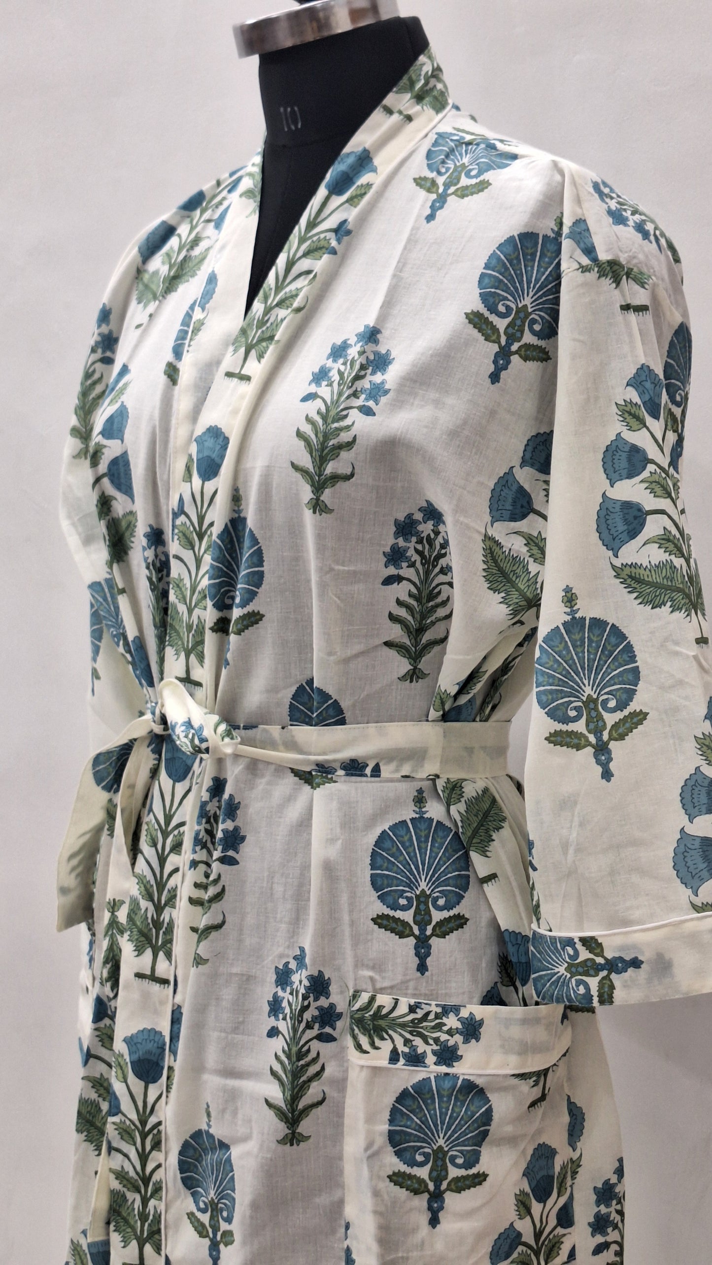 Beautiful buta printed cotton bathrobe