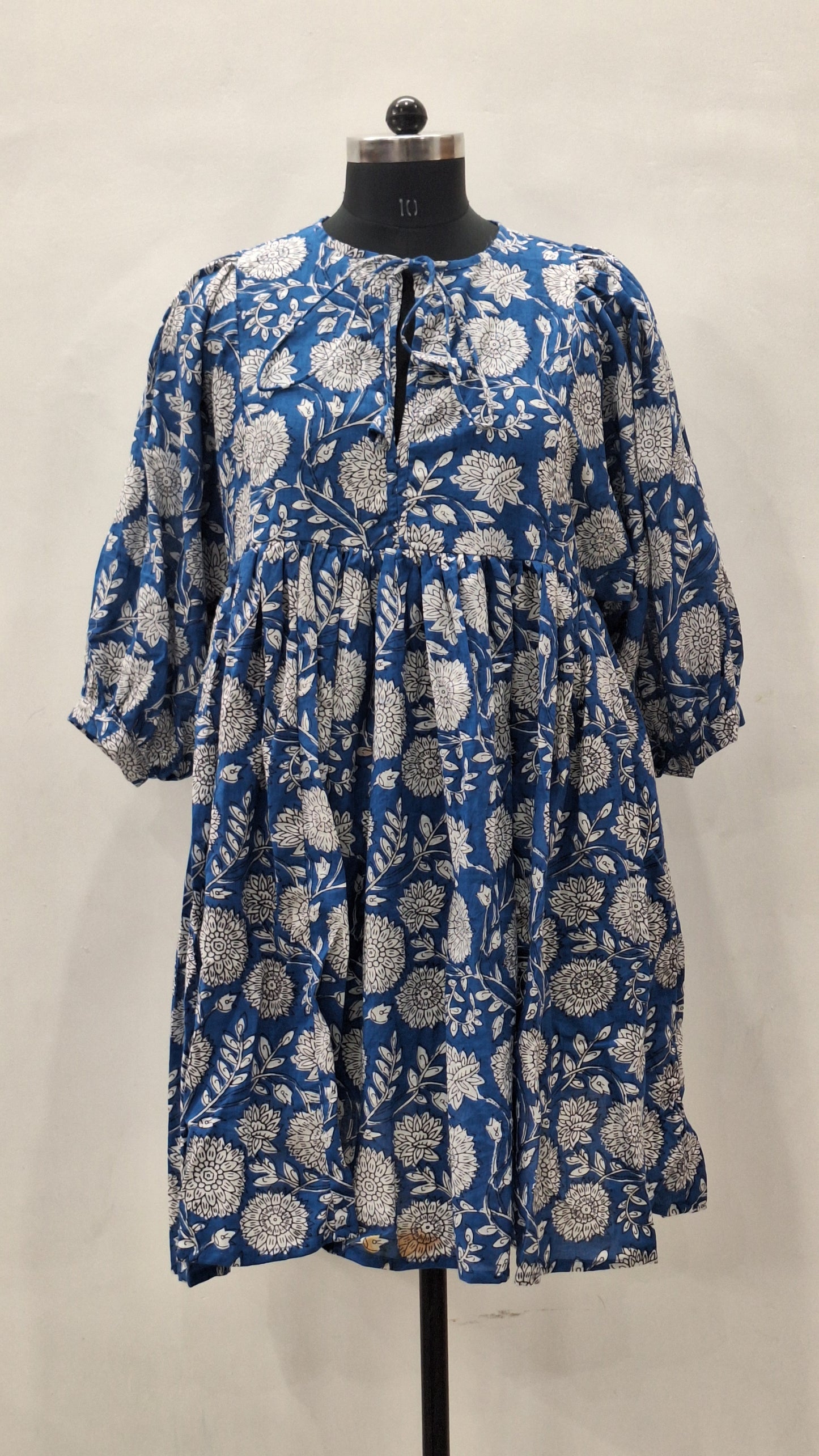 Beautiful Blue Kitti Print Cotton Midi Dress for Partywear
