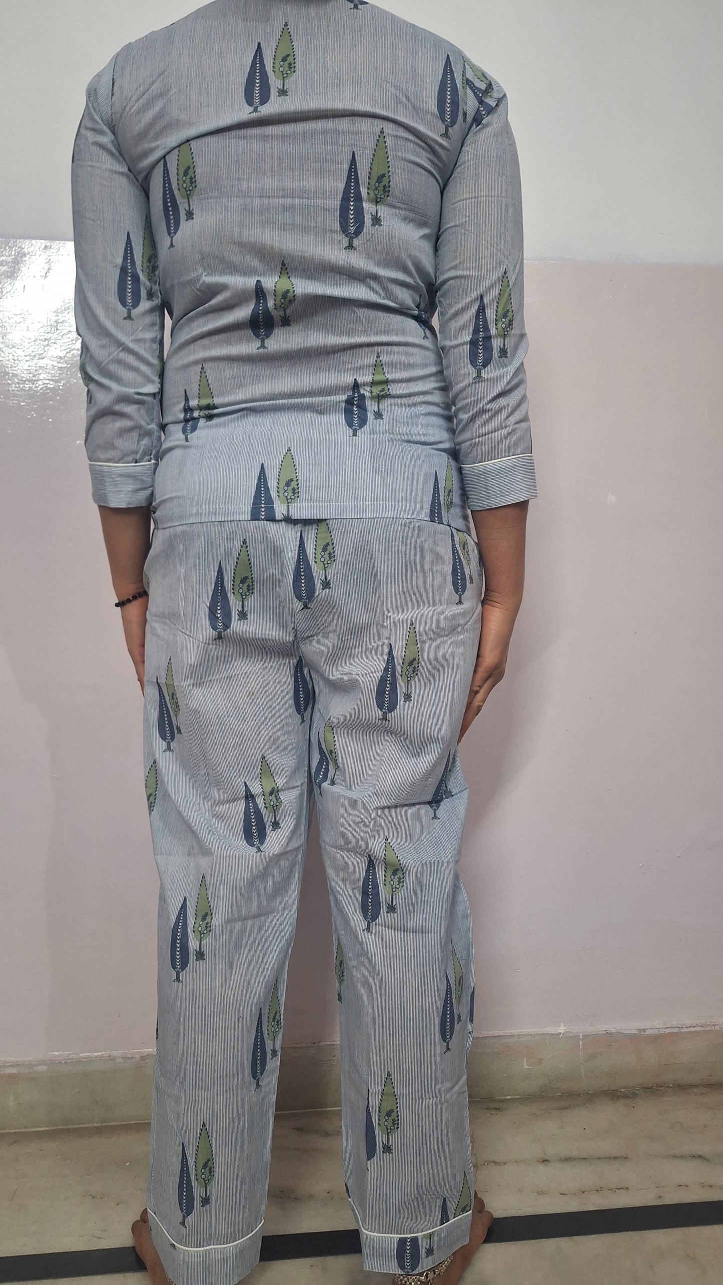 Gray Floral Print Cotton women`s Night Suit