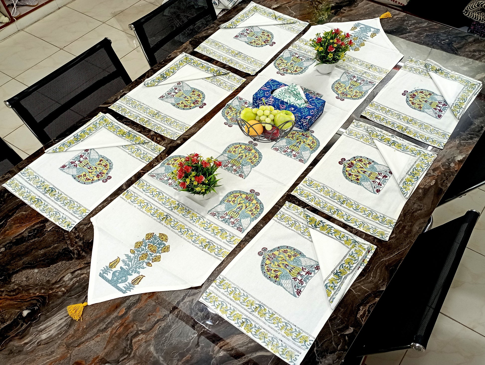 Beautiful-Bird-And-Guldasta-Printed-Dining-Table-Mat-Set