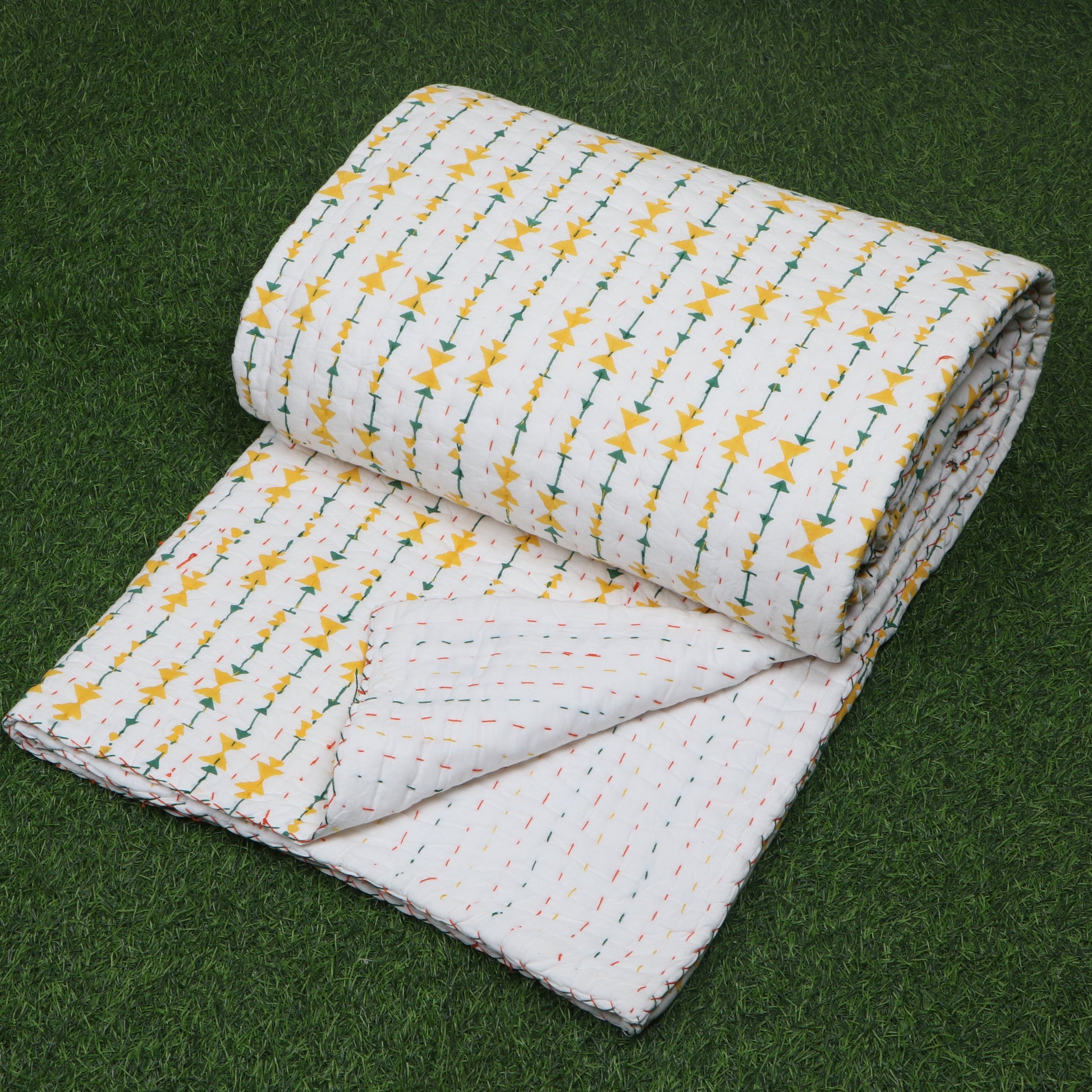 Beautiful-Damru-Hand-Block-Printed-Handmade-Kantha-Quilt