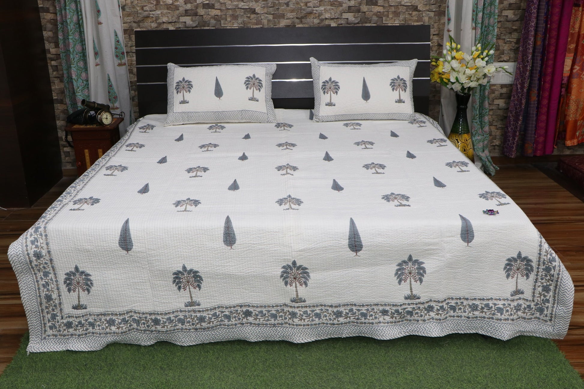 Beaytiful-Palm-Tree-And-Tilak-Print-Quilted-Bedcover