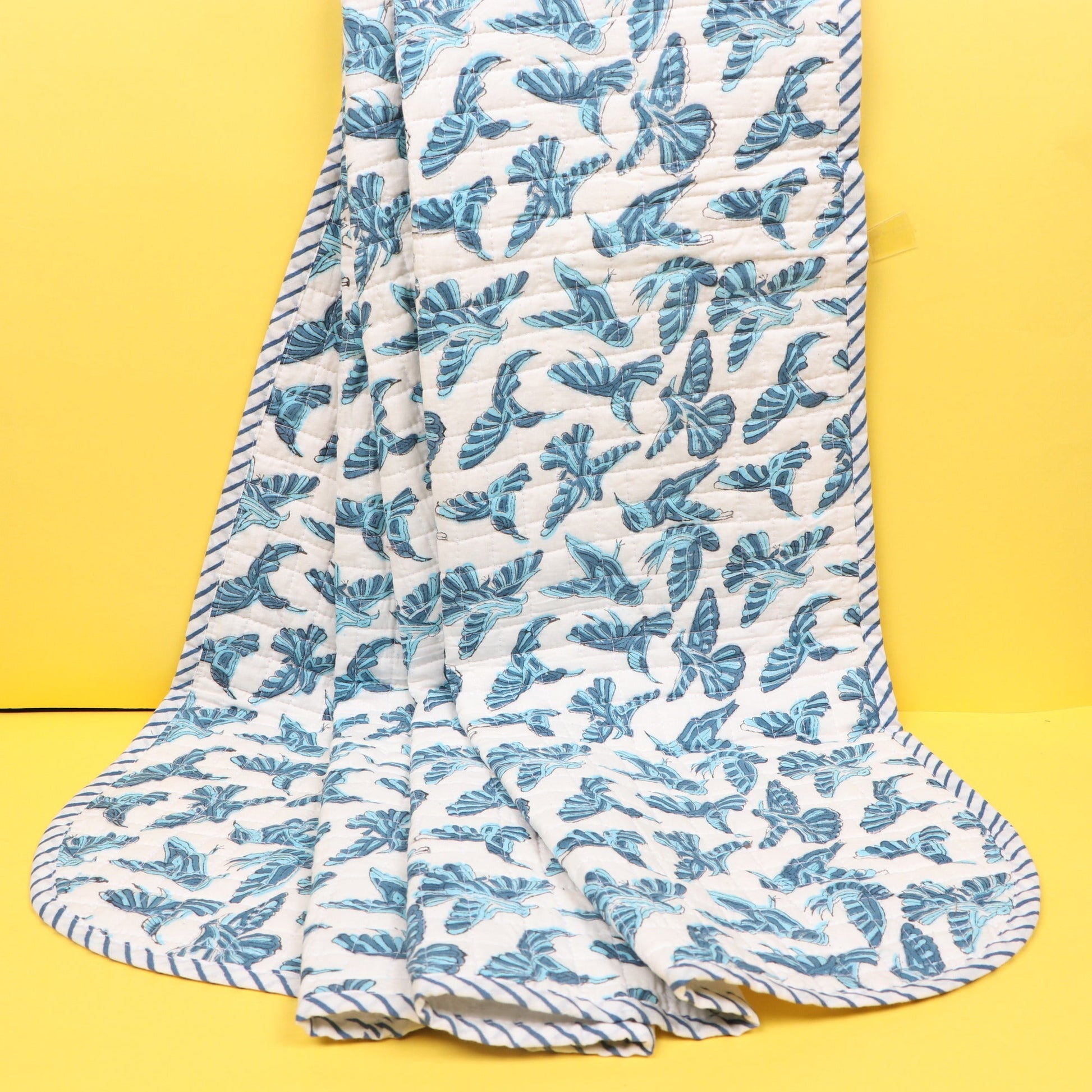 Bliue-Sparrow-Print-Baby-Quilt