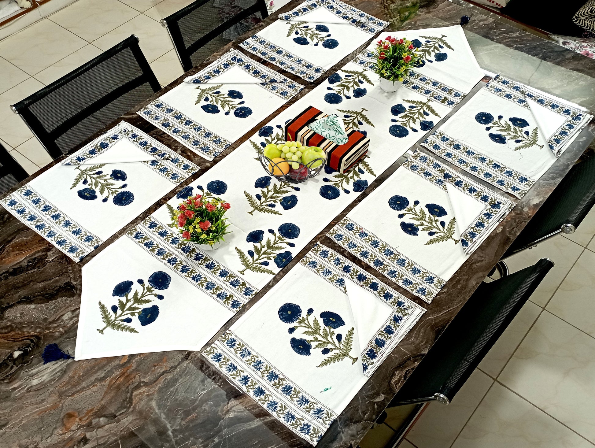 Blue-Mughal-Buta-Printed-Cotton-Table-Mat-Set