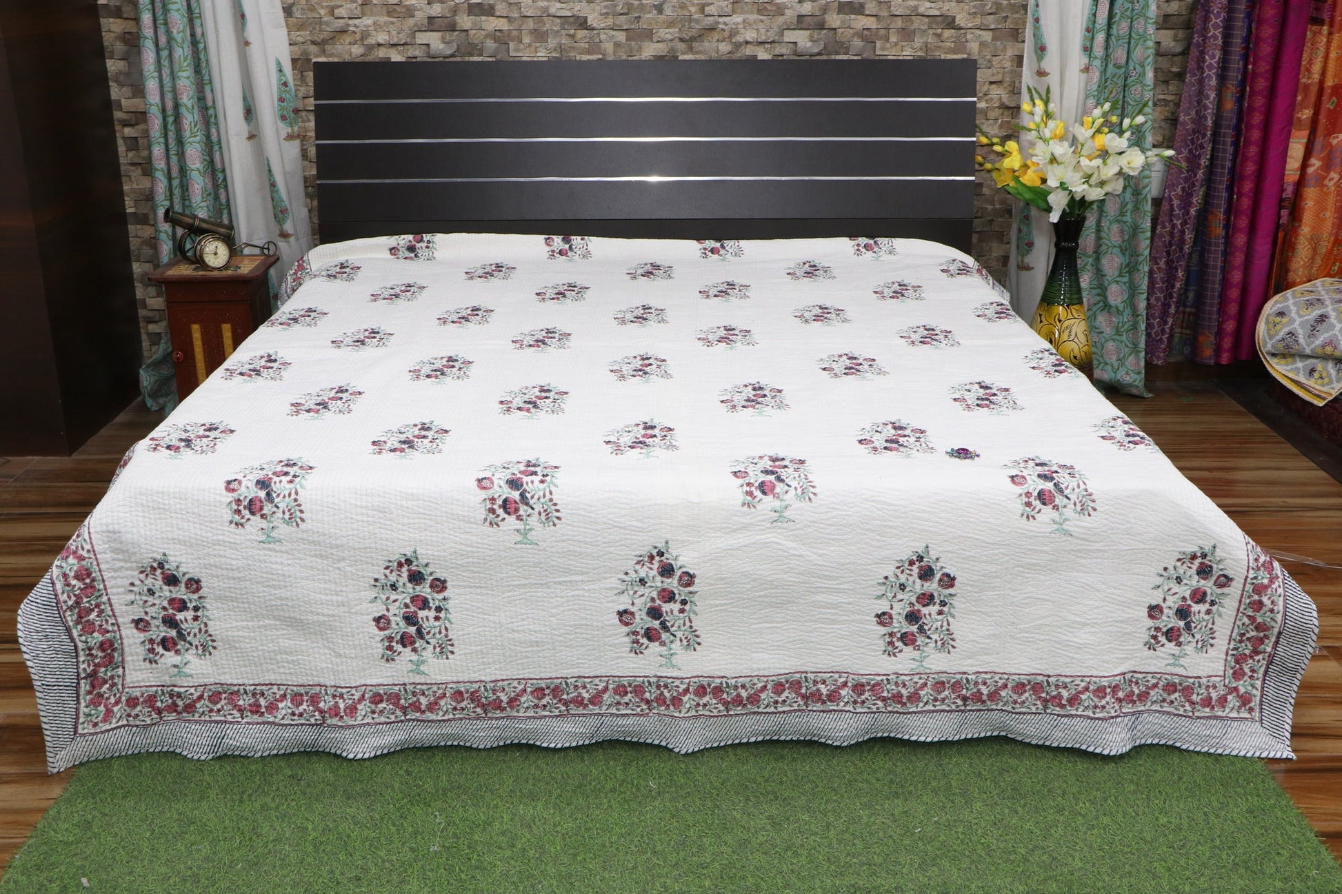 Gorgeous-Pomegranate-Tree-Print-Quilted-Bedcover