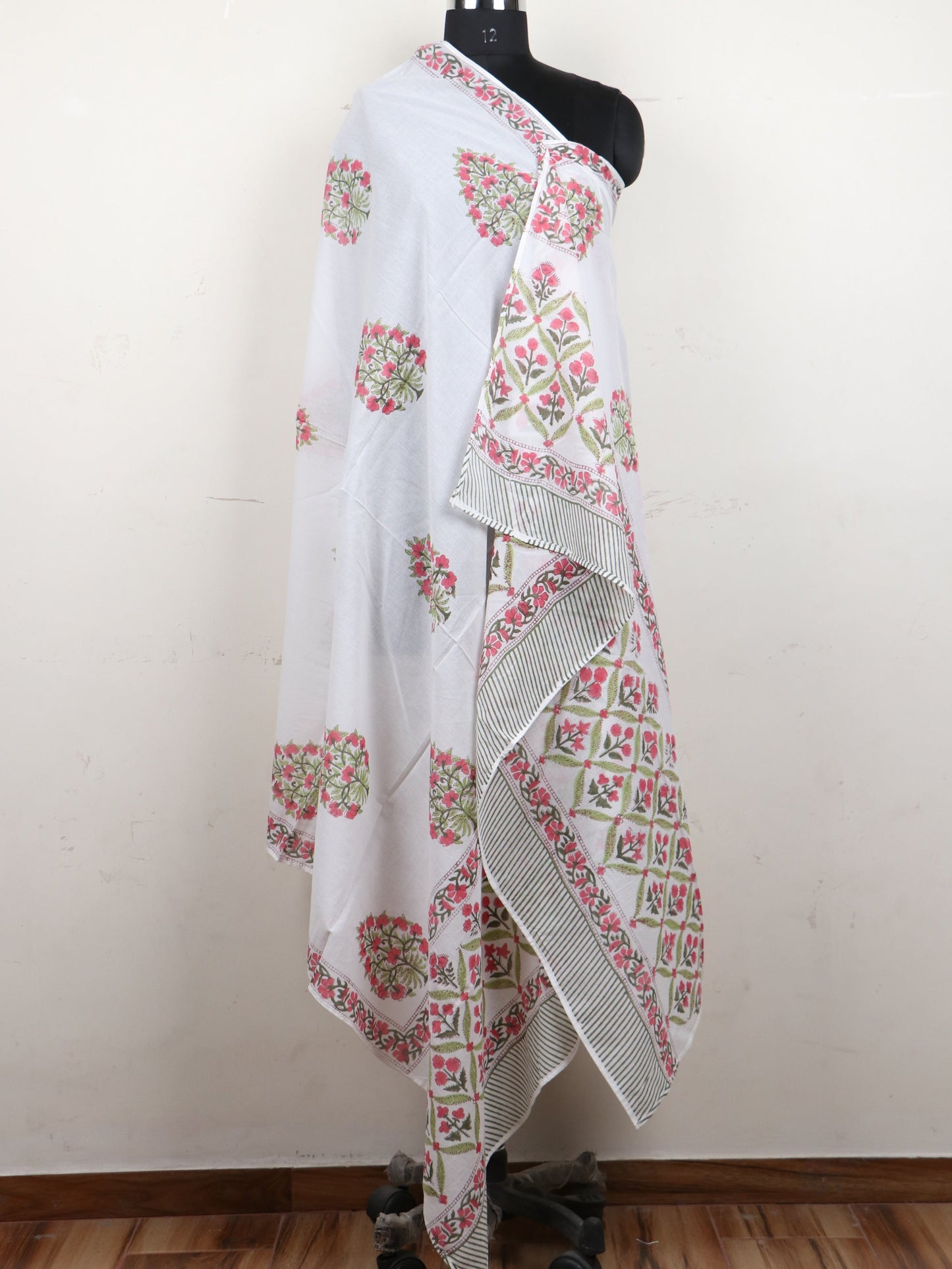 Guldasta-Hand-Block-Printed-Cotton-Dupatta