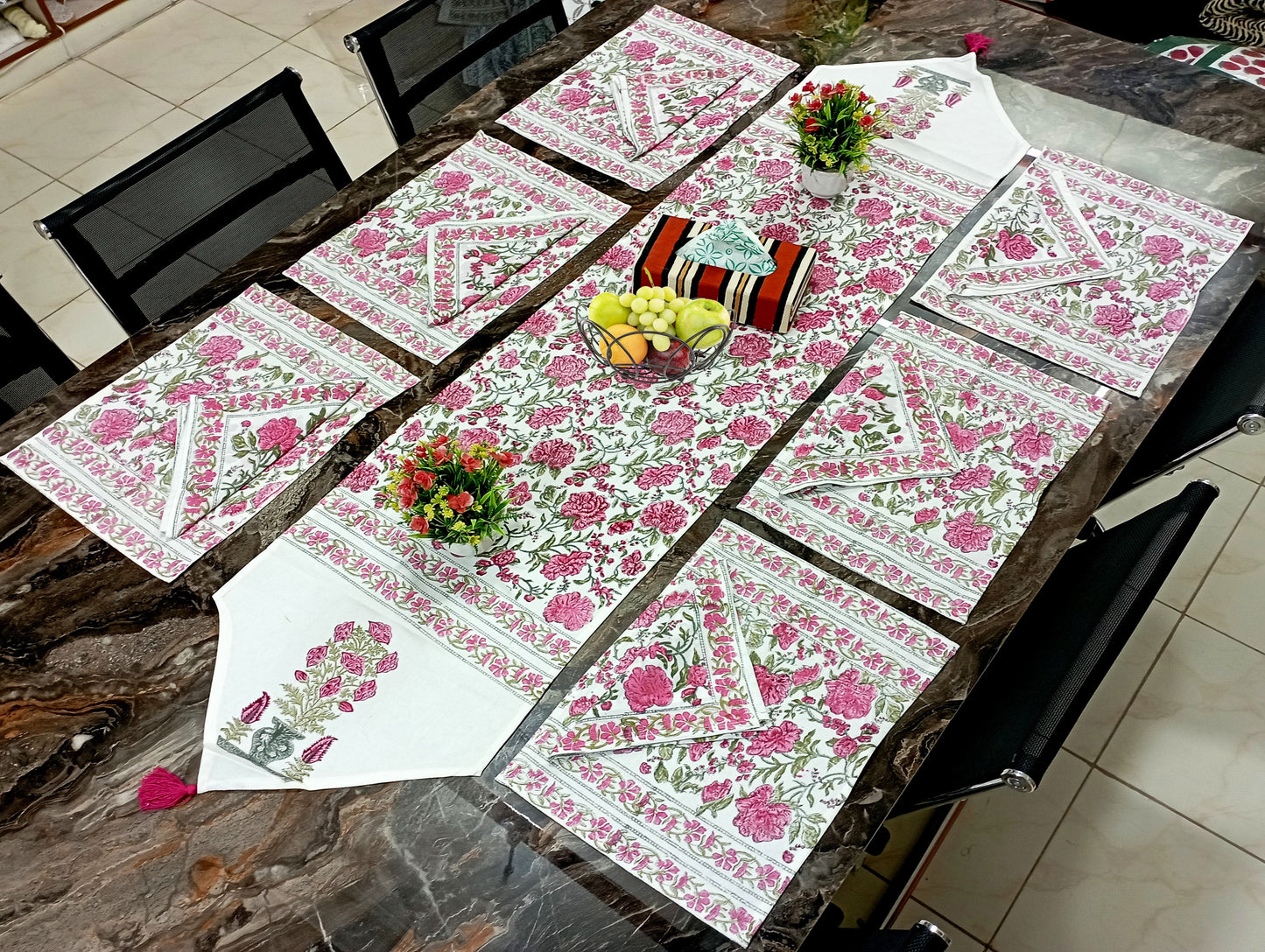 Pink-Floral-Jaal-Printed-Cotton-Table-Mat-Set