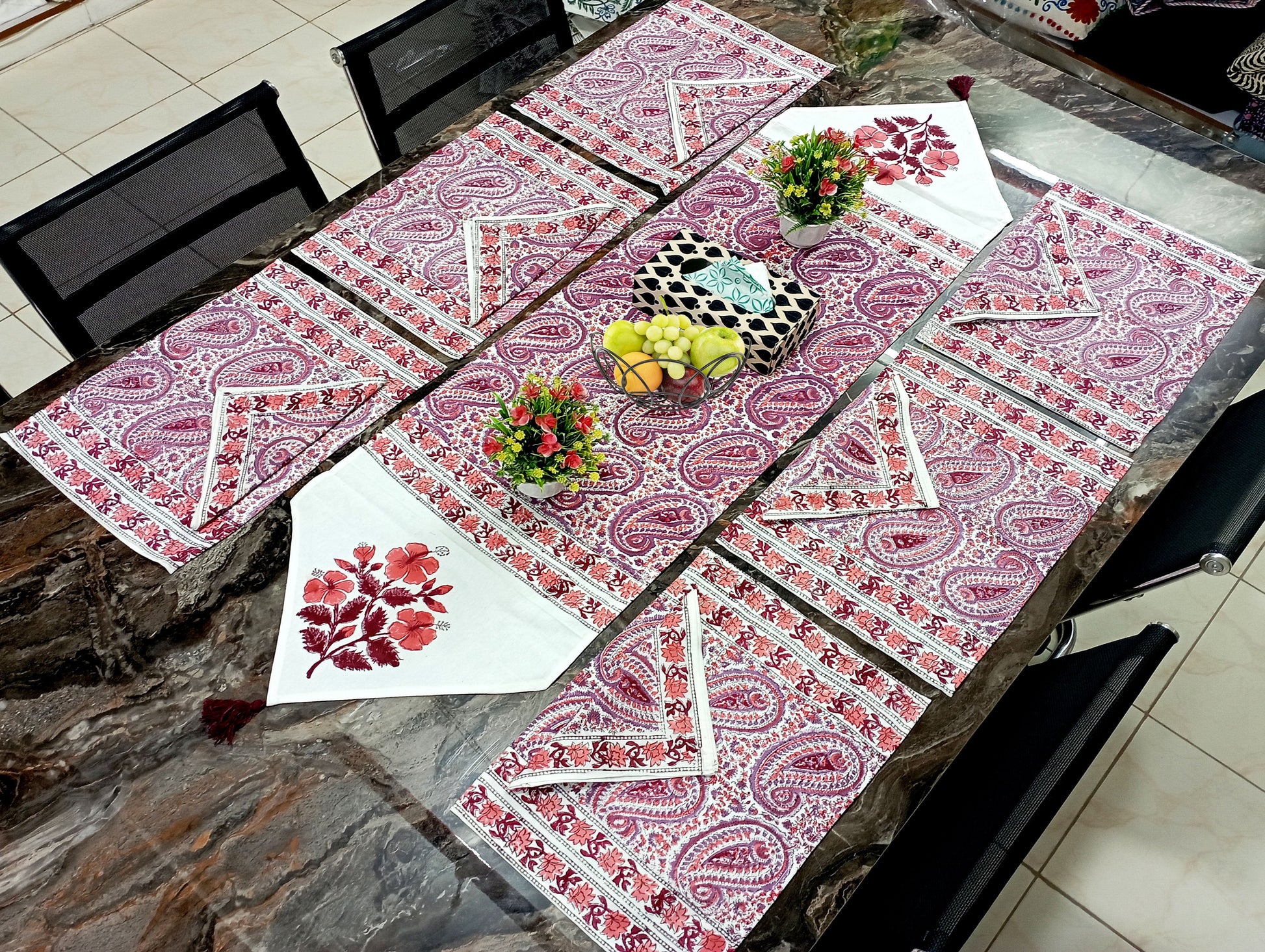 Pink-Paisley-Printed-Cotton-Table-Mat-Set-For-6-Seater-Table